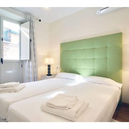 Apartamentos Unisierra Malaga Exterior photo
