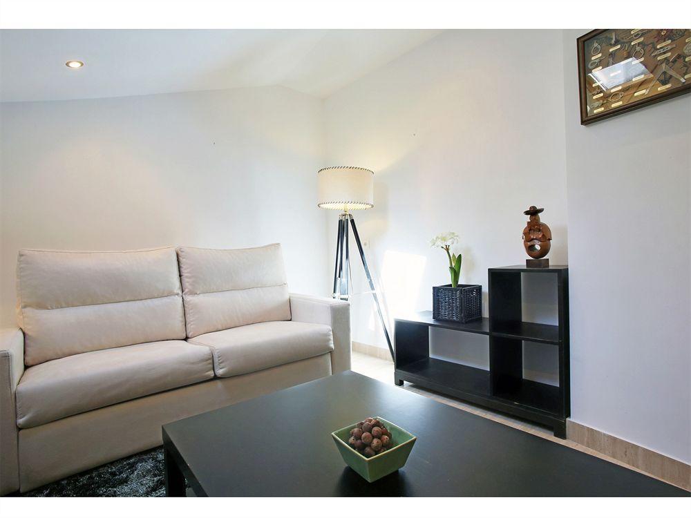 Apartamentos Unisierra Malaga Exterior photo