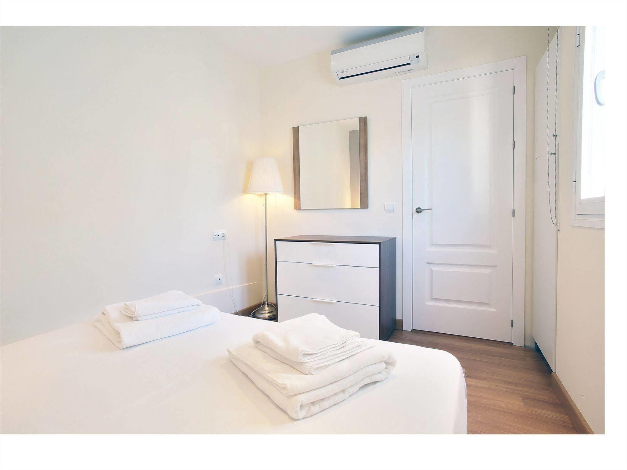 Apartamentos Unisierra Malaga Exterior photo