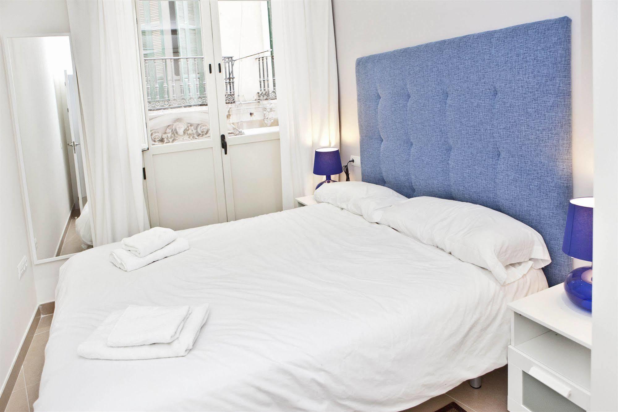 Apartamentos Unisierra Malaga Exterior photo