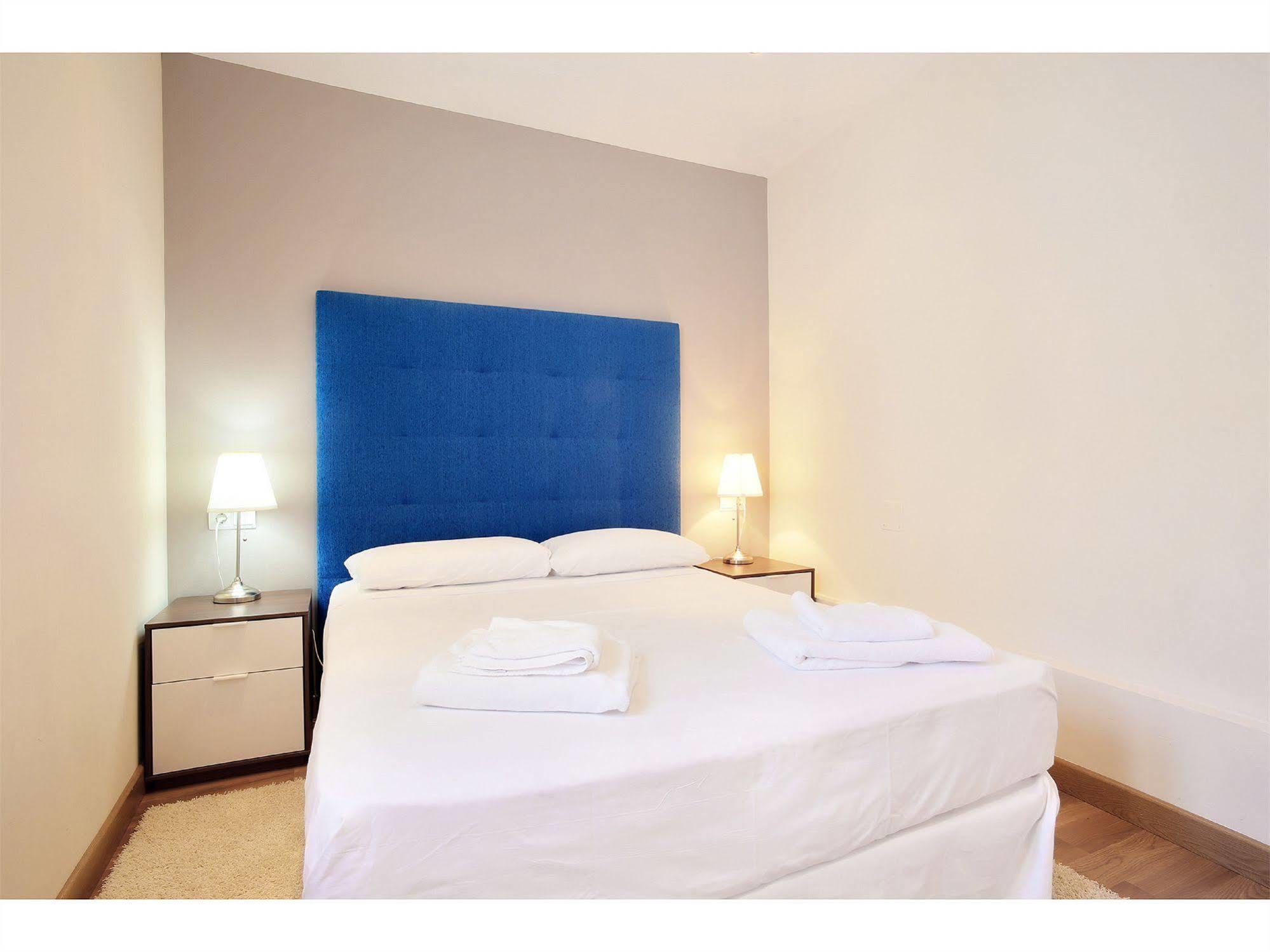 Apartamentos Unisierra Malaga Exterior photo